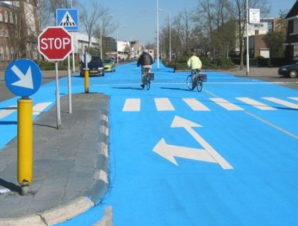 Henk Hofstra blue road